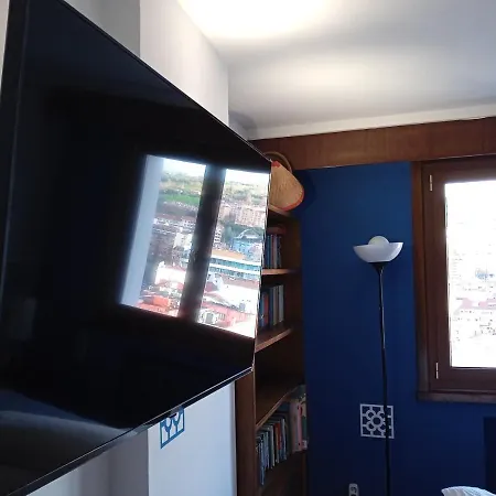 Superviews, Parking 24h Vigilado Incluido Y Netflix En Habitación Independiente Con Baño Privado En Particular, Français&english Habitación en casa particular *