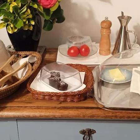 Superviews, Parking 24h Vigilado Incluido Y Netflix En Habitación Independiente Con Baño Privado En Particular, Français&english *