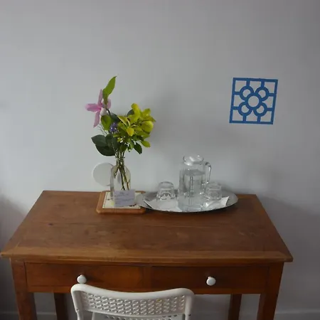 Séjour chez l'habitant Superviews, Parking 24h Vigilado Incluido Y Netflix En Habitación Independiente Con Baño Privado En Particular, Français&english *
