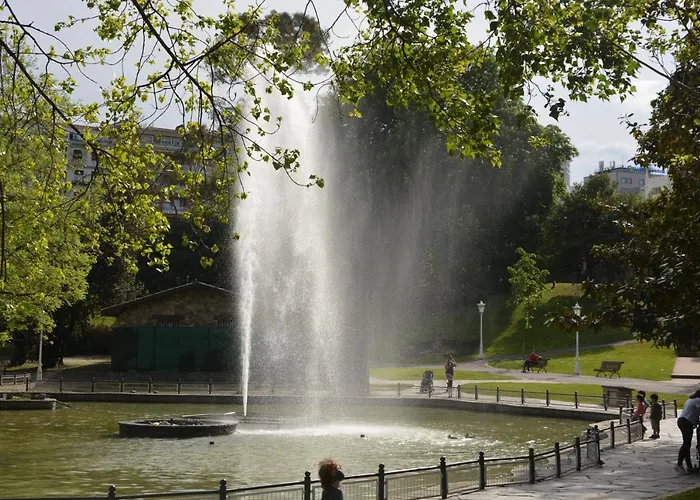 Superviews Y Parking Vigilado En Independiente, Bano Privado, En Particular, Francais&english منزل للإقامة *