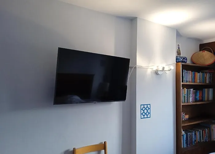 Superviews Y Parking Vigilado En Independiente, Bano Privado, En Particular, Francais&english بلباو