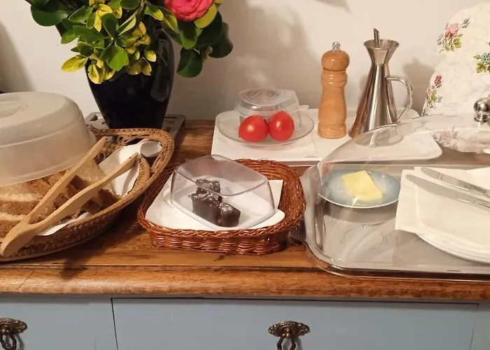 Superviews: Private With Bath, Parking & Netflix *